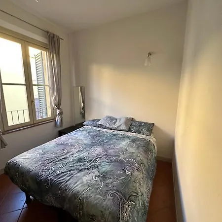 As Apartment *